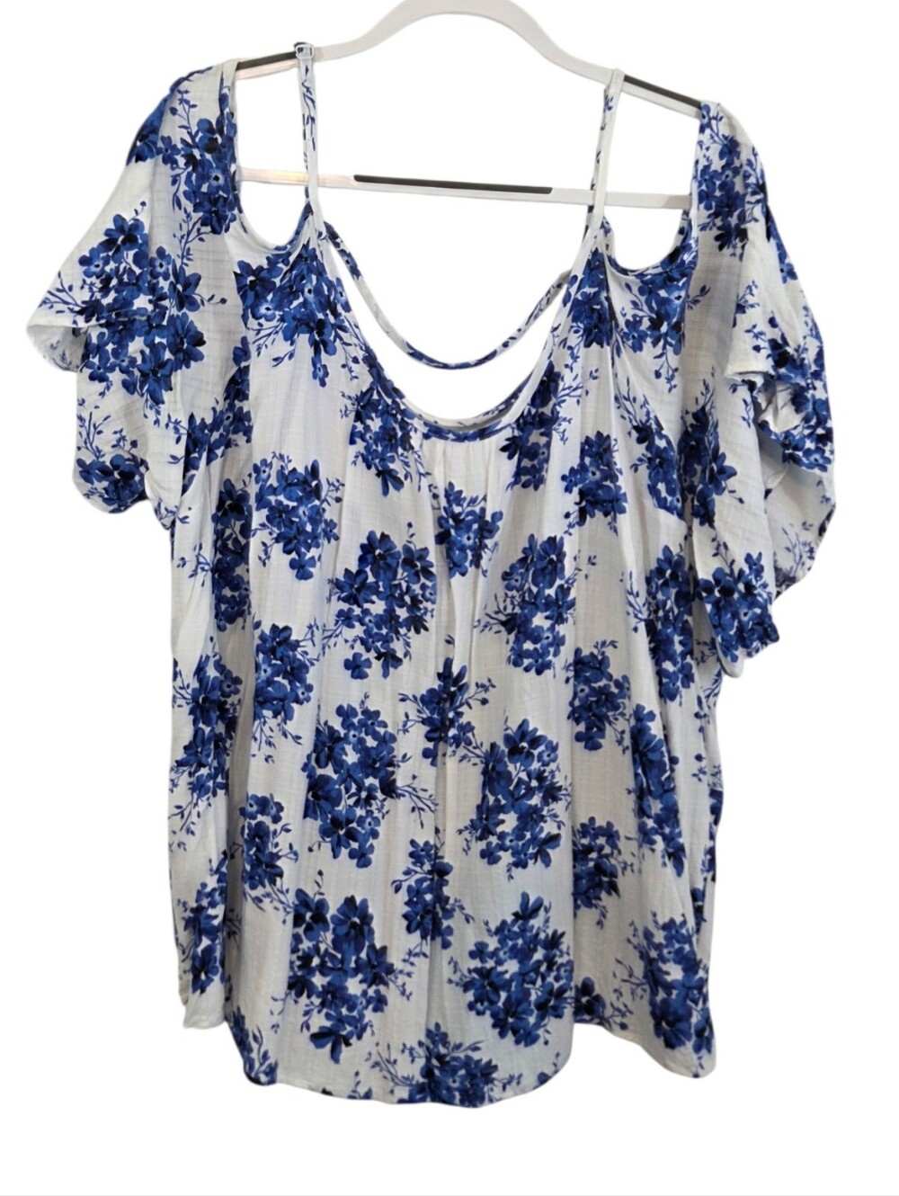 Torrid Blue Floral Cold Shoulder Adjustable Straps Flutter Sleeve Blouse Size 4
